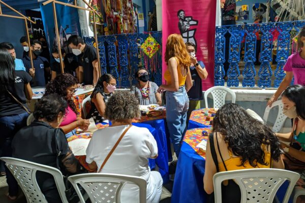 Artesãos organizam Fuá no Beco