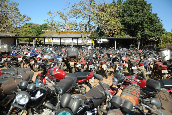 Demutran em Juazeiro fará leilão com mais de 150 veículos na próxima semana