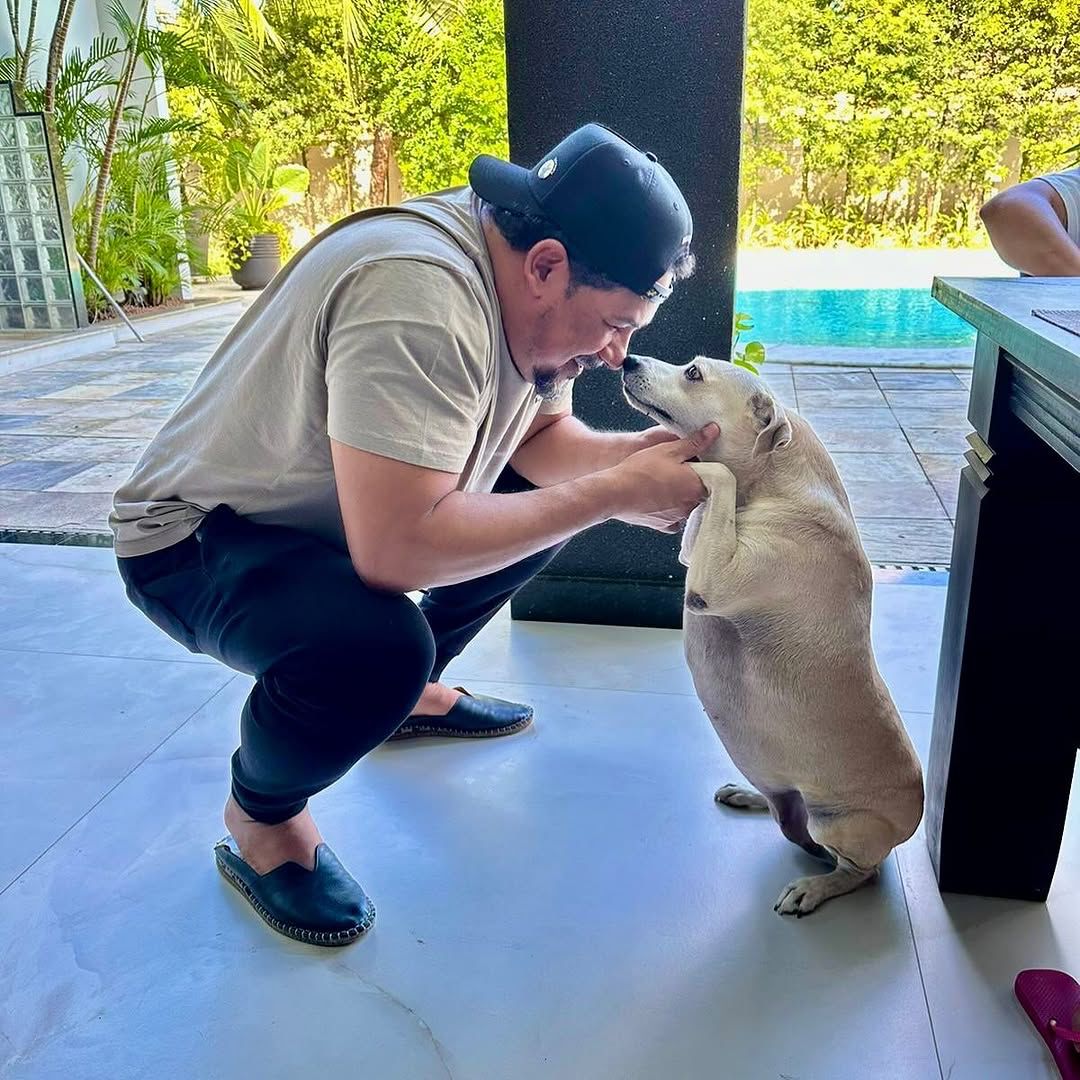 Zezo Potiguar e a causa animal: Sucesso do forró é pai de 23 cães e levanta a bandeira da proteção animal