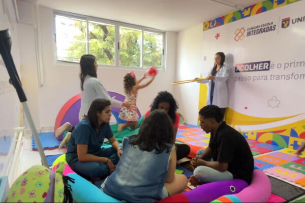 Publicado edital de iniciativa que oferta 100 bolsas de graduação EaD gratuitas para pessoas com TEA e mães de crianças autistas As unidades da Ser Educacional também possuem o Núcleo de Atenção à Pessoa com Transtorno do Espectro Autista (NATEA)
