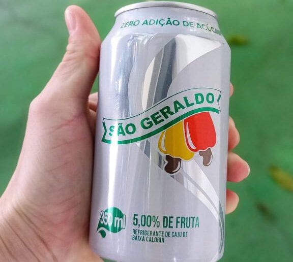 Cajuína São Geraldo Zero Açúcar já está disponível nos supermercados