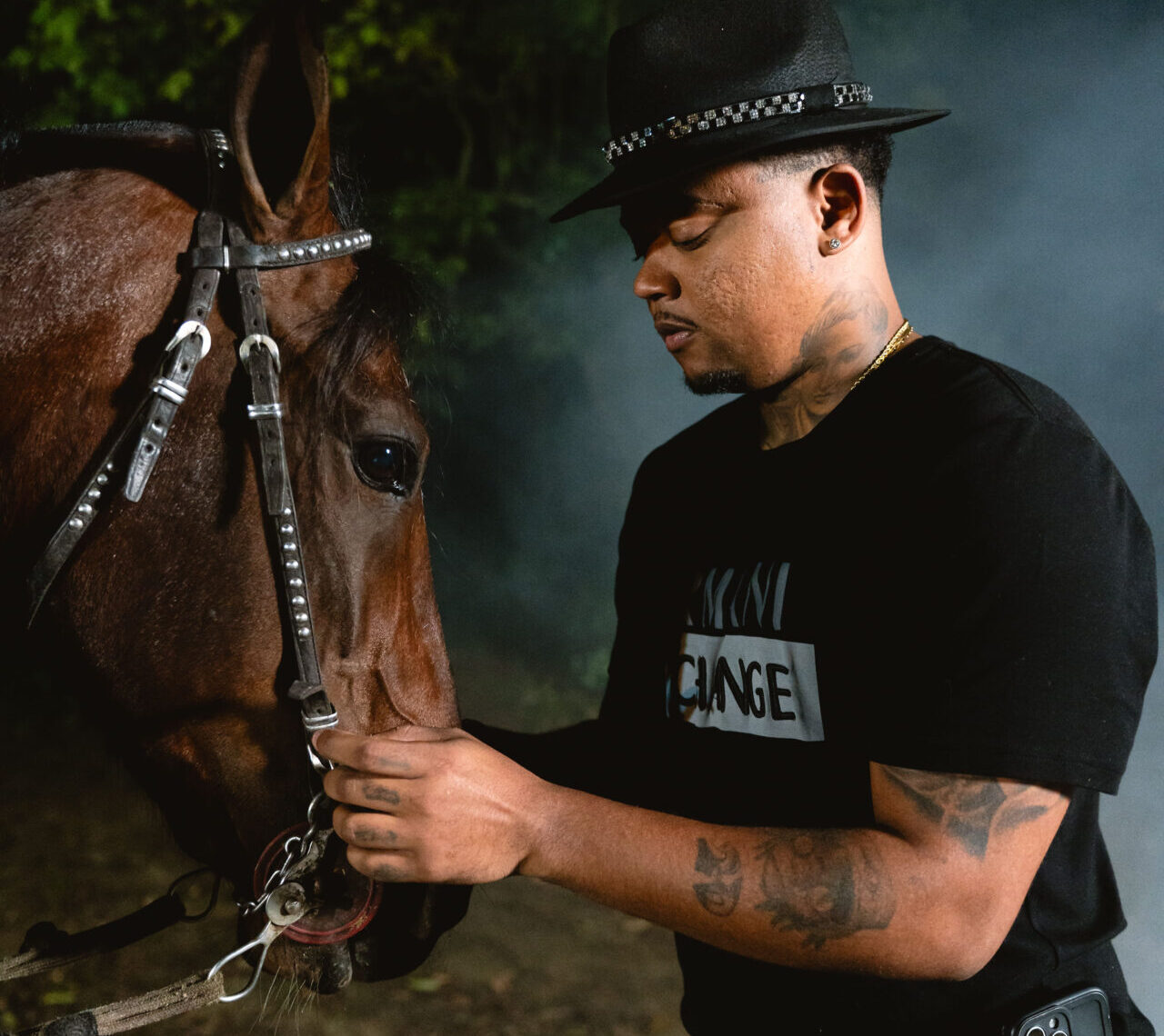 Reunião de Matuto novo clipe de MD Chefe e Major RD critica a criminalização do trap