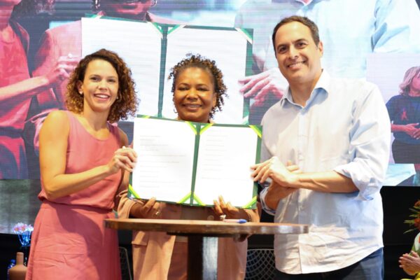BNB destina R$ 11 milhões ao Rouanet Nordeste e amplia investimentos culturais na região O Banco do Nordeste (BNB) anunciou a destinação de R$ 11 milhões a projetos culturais no âmbito do Programa Rouanet Nordeste. Lançado nesta quinta-feira (7), no Crato (CE), pela ministra da Cultura, Margareth Menezes