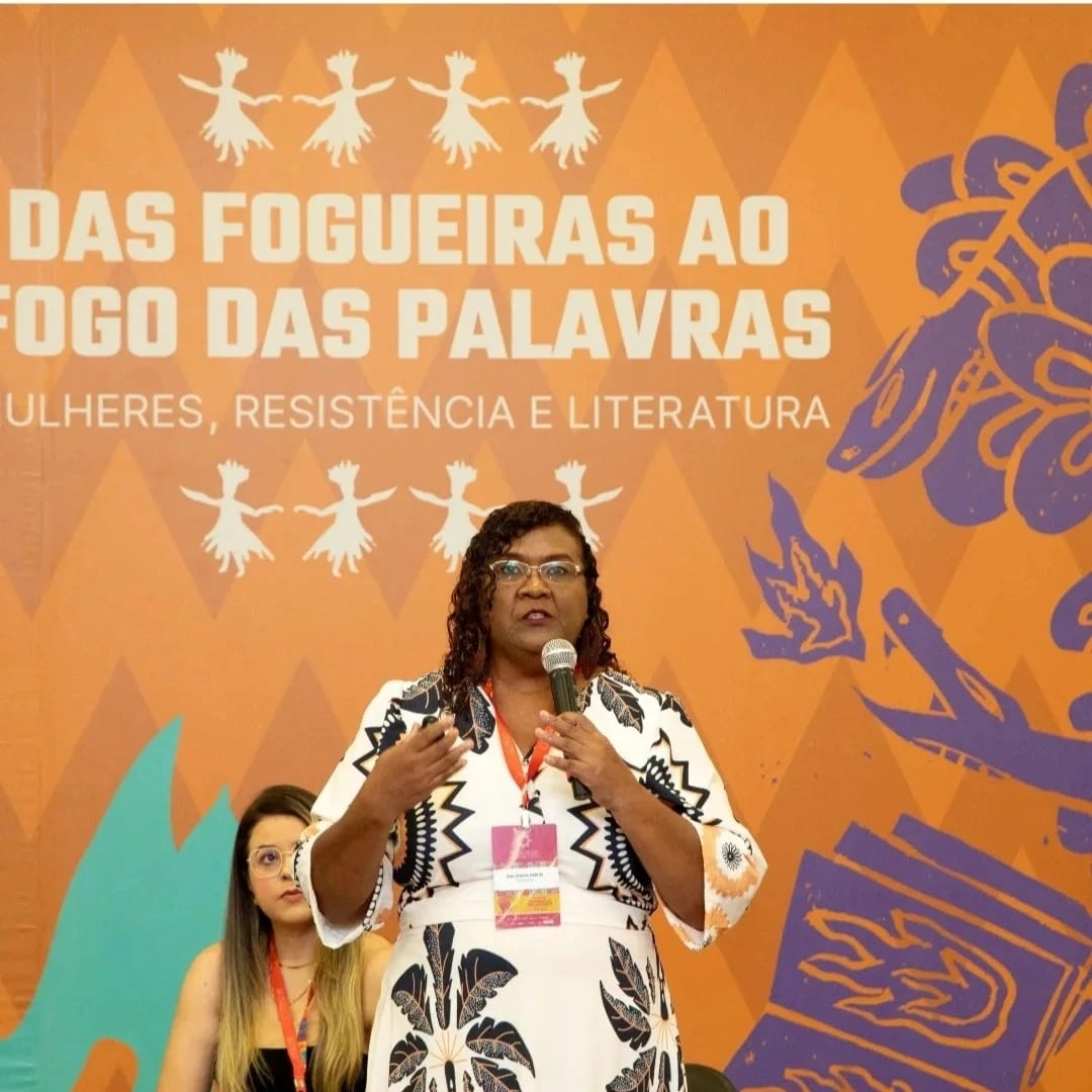 Coletivo Camaradas e Rede de Bibliotecas do Cariri distribuem 600 livros para 10 espaços de leitura na região | NewsCast